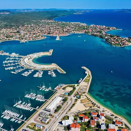 Apartament With A Parking Space Sukosan, Zadar - 21170 *