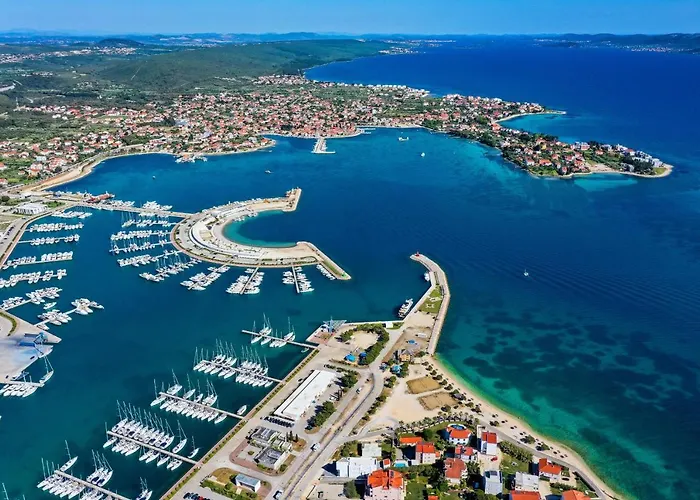 Apartament With A Parking Space Sukosan, Zadar - 21170 *